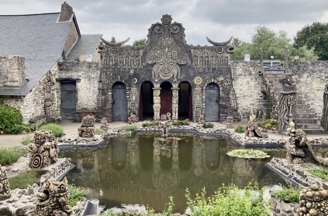 Mus&eacute;e Robert Tatin