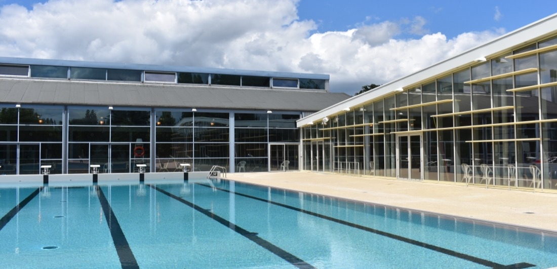 Vue du bassin sportif ext&eacute;rieur