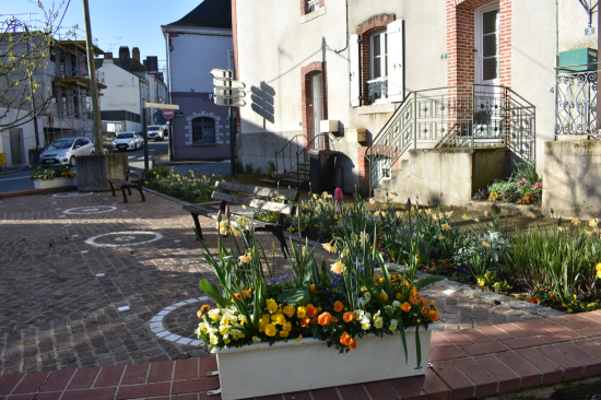Place Saint-Jacques - Coss&eacute;-le-Vivien